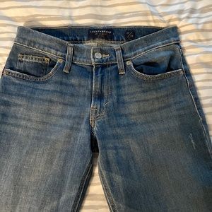 24x31 lucky brand jeans, barely worn perfect condition